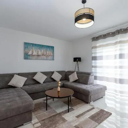 Zrilic With Private Pool Vila