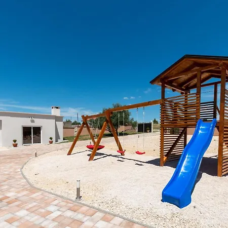 Villa Zrilic With Private Pool *