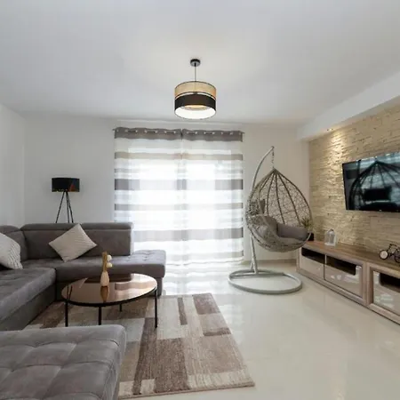 Zrilic With Private Pool Vila *