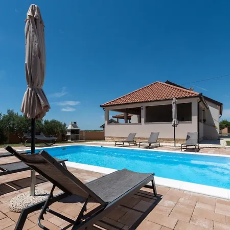 Zrilic With Private Pool